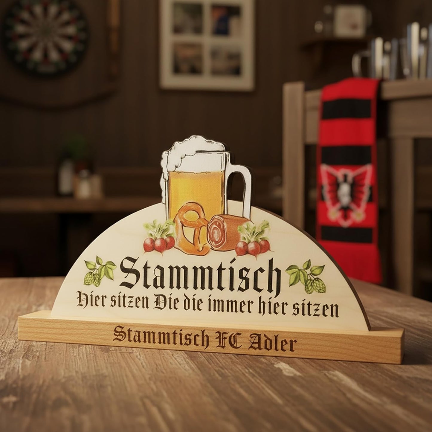 Stammtisch Schild aus Holz 30 cm mit Wunschgravur im Stand – Personalisiert für Verein, Hotel, Biergarten & Partykeller – Bierkrug Motiv – Geschenkidee für Männer – CNC graviert